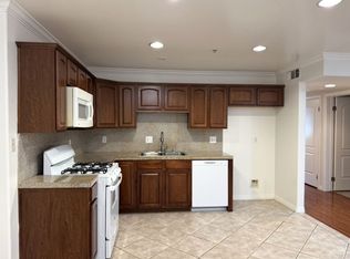 13525 Vanowen St APT 106, Van Nuys, CA 91405