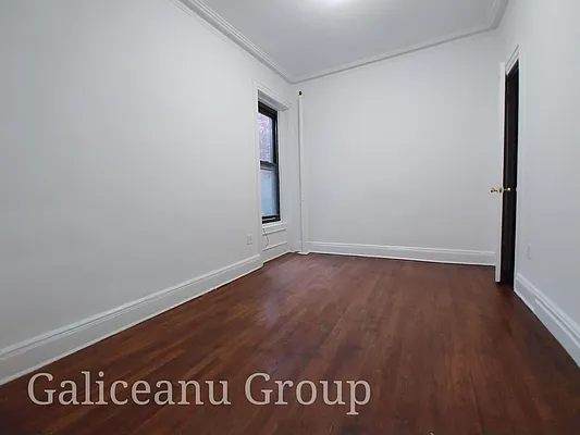 Rented by Lexington Real Estate Group | media 27