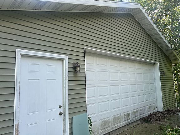 2nd image of 3083 W Isabella Rd