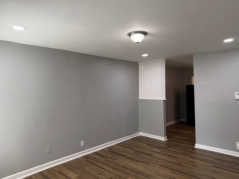 2500 Normont Cir — Photo 6