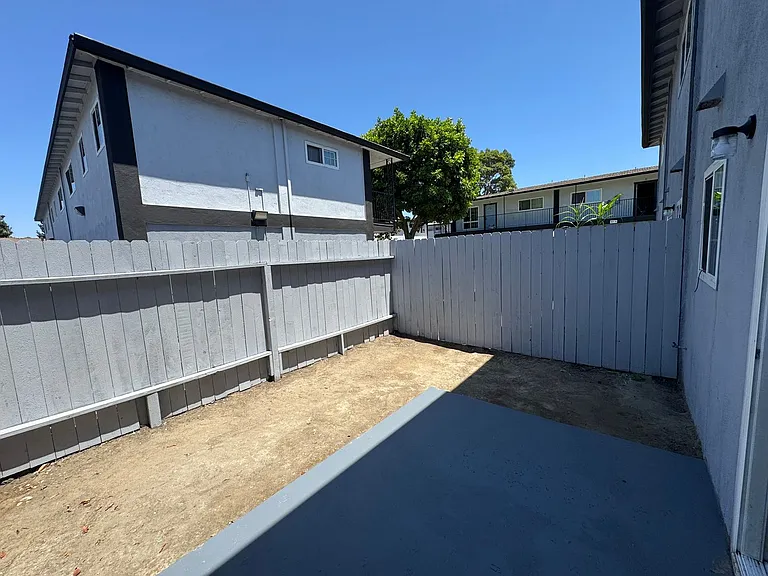 Villa Del Sol Apartments — Photo 200