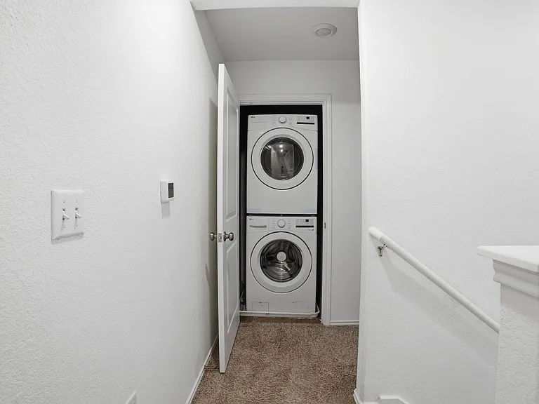 12213 Rising Moon Ln — Photo 15