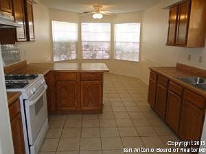 5th image of 3813 Candlestone Dr