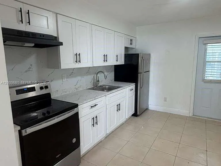 18416 NE 24th Ct #18418 — Photo 6