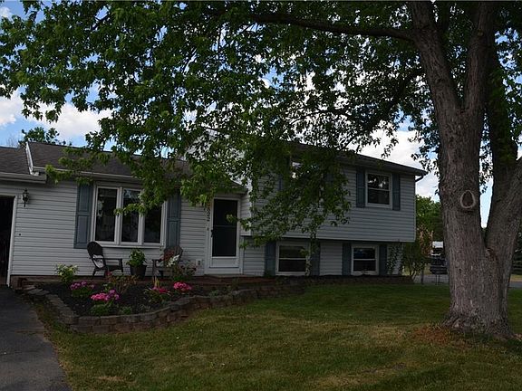 3rd image of 5822 Clover Meadow Ln