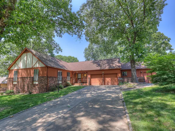 1214 Circle Drive, Neosho, MO 64850