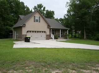 129 Grassy Pond Ln, Richlands, NC 28574