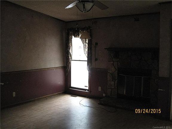 2nd image of 3924 Trescott Ct
