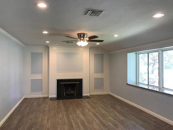 4th image of 3520 Broadmoor Blvd