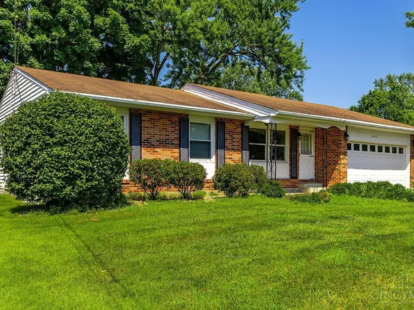 507 Cranewood Dr, Trenton, OH 45067