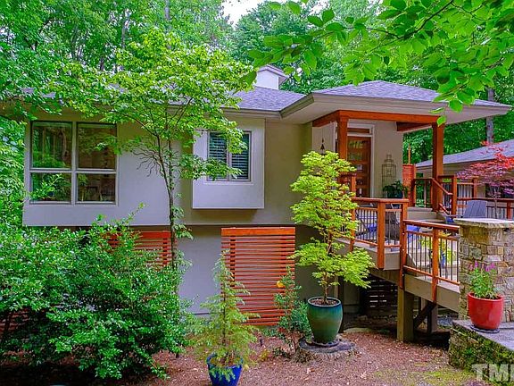 4th image of 636 Kensington Dr