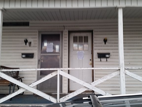 4th image of 313-315 Soldiers Ct.