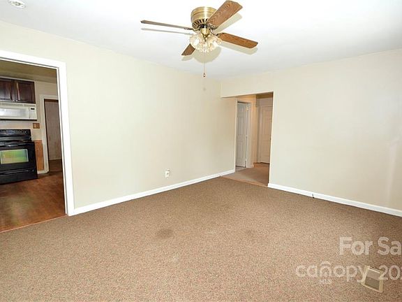 3rd image of 2016 Weir Ln