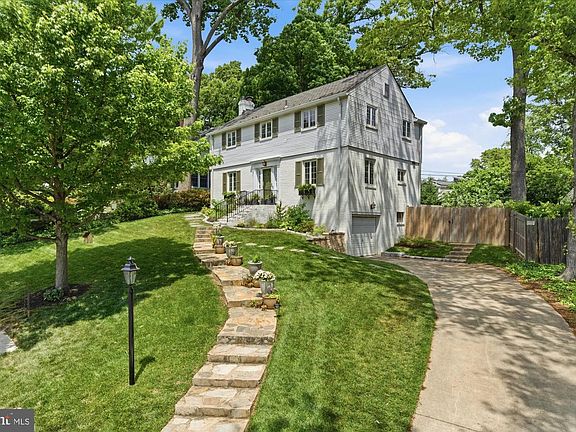 2nd image of 805 Chalfonte Dr