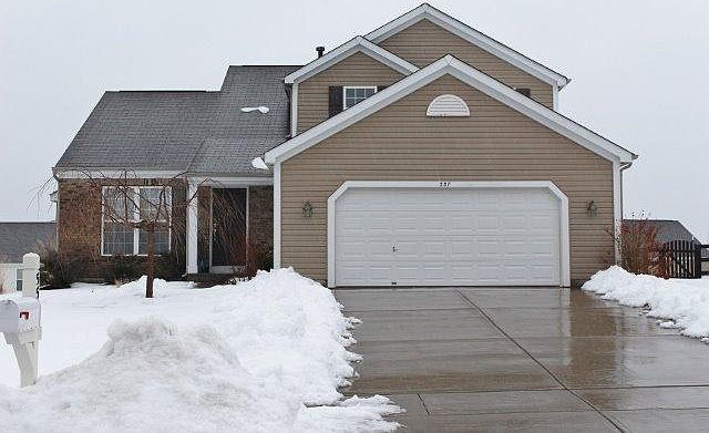 1st image of 557 Lake Front Dr