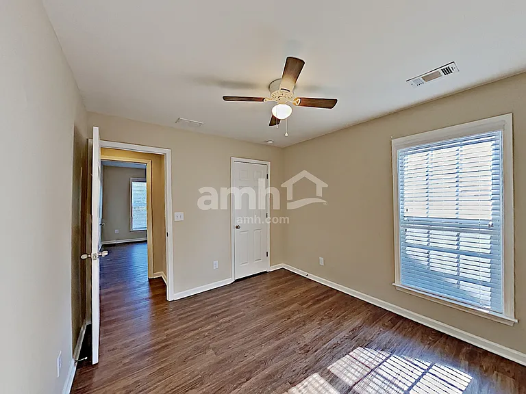 818 Poplar Ter — Photo 18