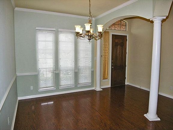 5th image of 720 Lonesome Dove Trl
