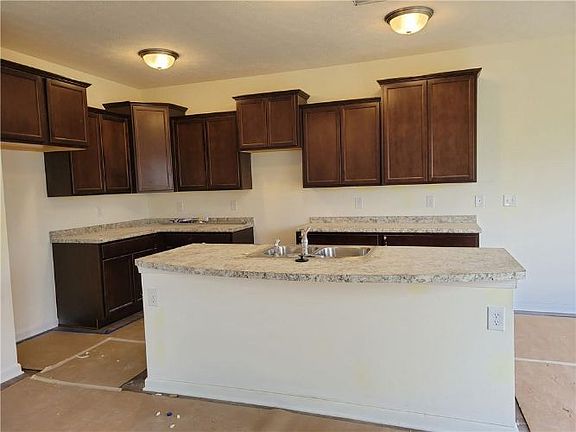 3rd image of 1656 W Kole Dr