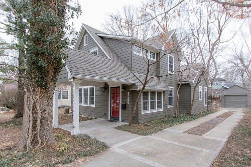 2nd image of 5811 Holmes St