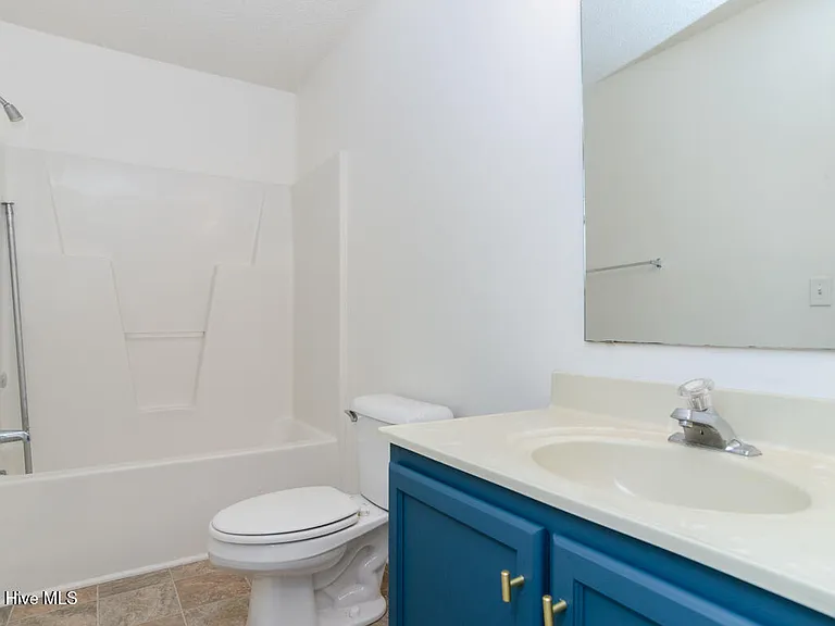 2716 Valor Dr — Photo 17