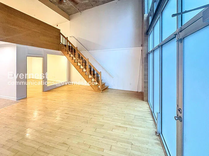311 Oak St #104 — Photo 1