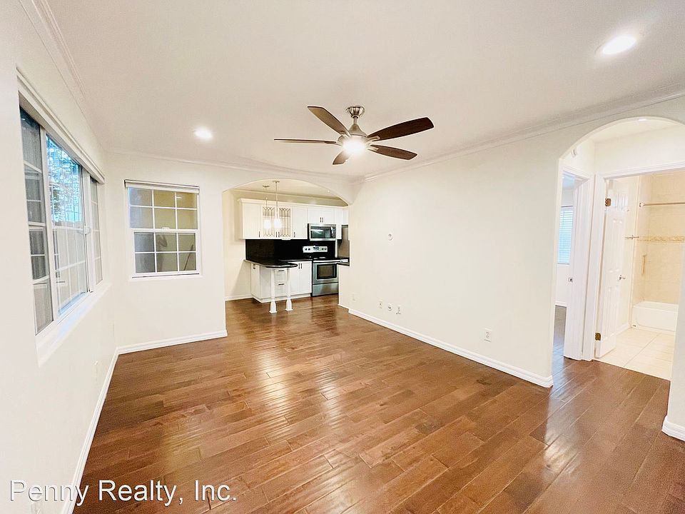 1st image of 853 Thomas Ave