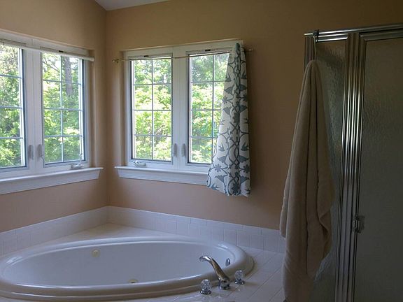 2nd image of 29 Calabash Ct