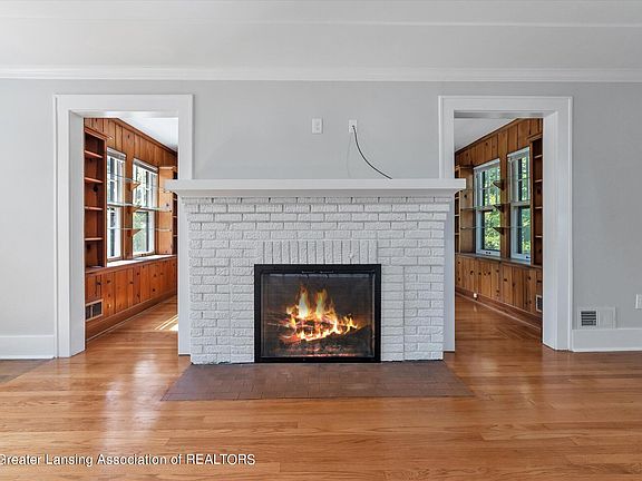 2nd image of 405 University Dr
