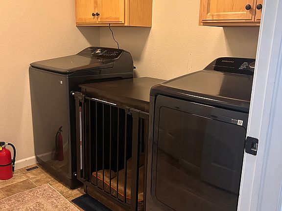 3rd image of 1111 Verlan Way