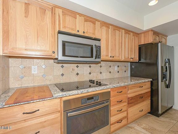 3rd image of 10203 W CANDLEWOOD Drive