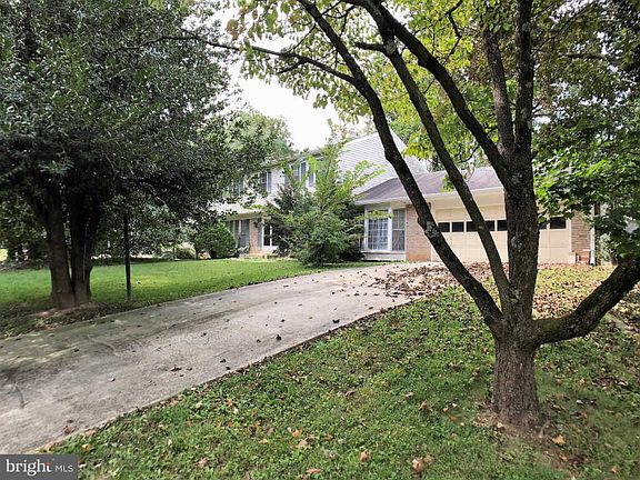 4th image of 1926 Freedom Ln