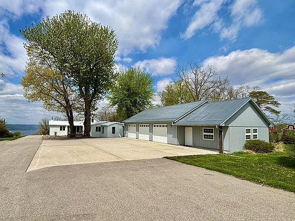 5th image of N2095 Twin Bluff Ln