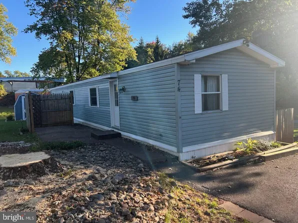 700 Salem Rd Trlr 74, Etters, PA 17319