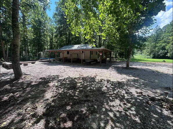5800 Straight Fork Rd, Vanceburg, KY 41179