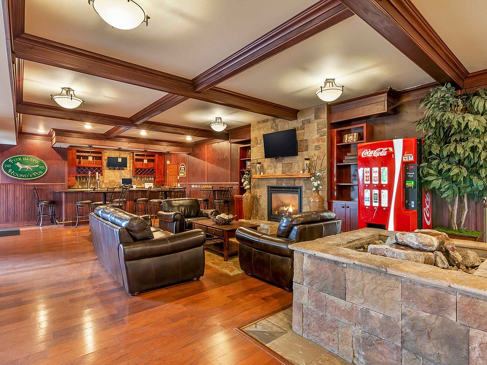 Lobby and Guest Check-in