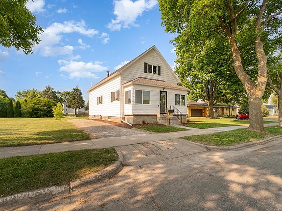 2nd image of 1108 32nd St