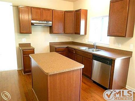 kitchen..JPG