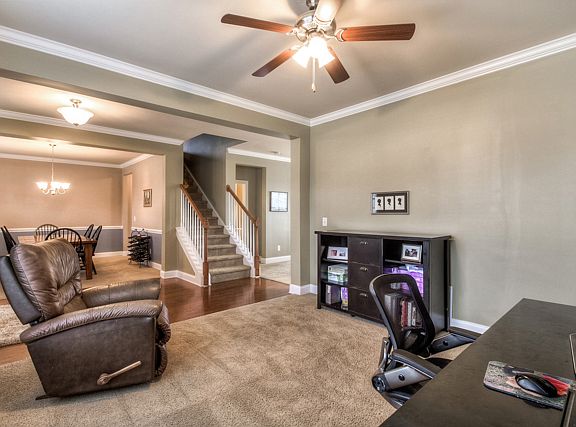 5th image of 87 Rock Castle Dr