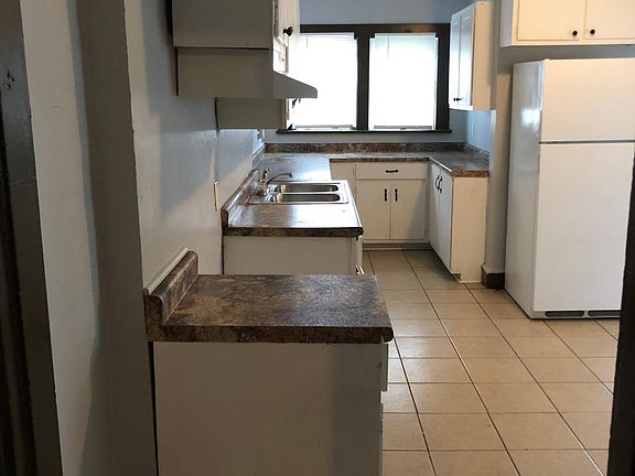 4th image of 621 N Parker Ave