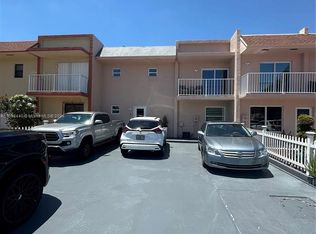 11209 SW 33rd Circle Pl, Miami, FL 33165