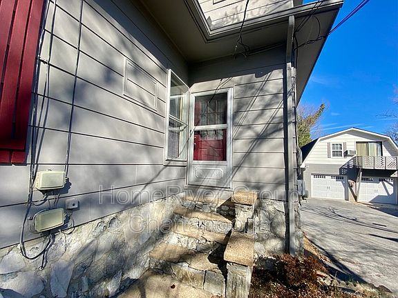 3rd image of 3361 Idlewild Dr