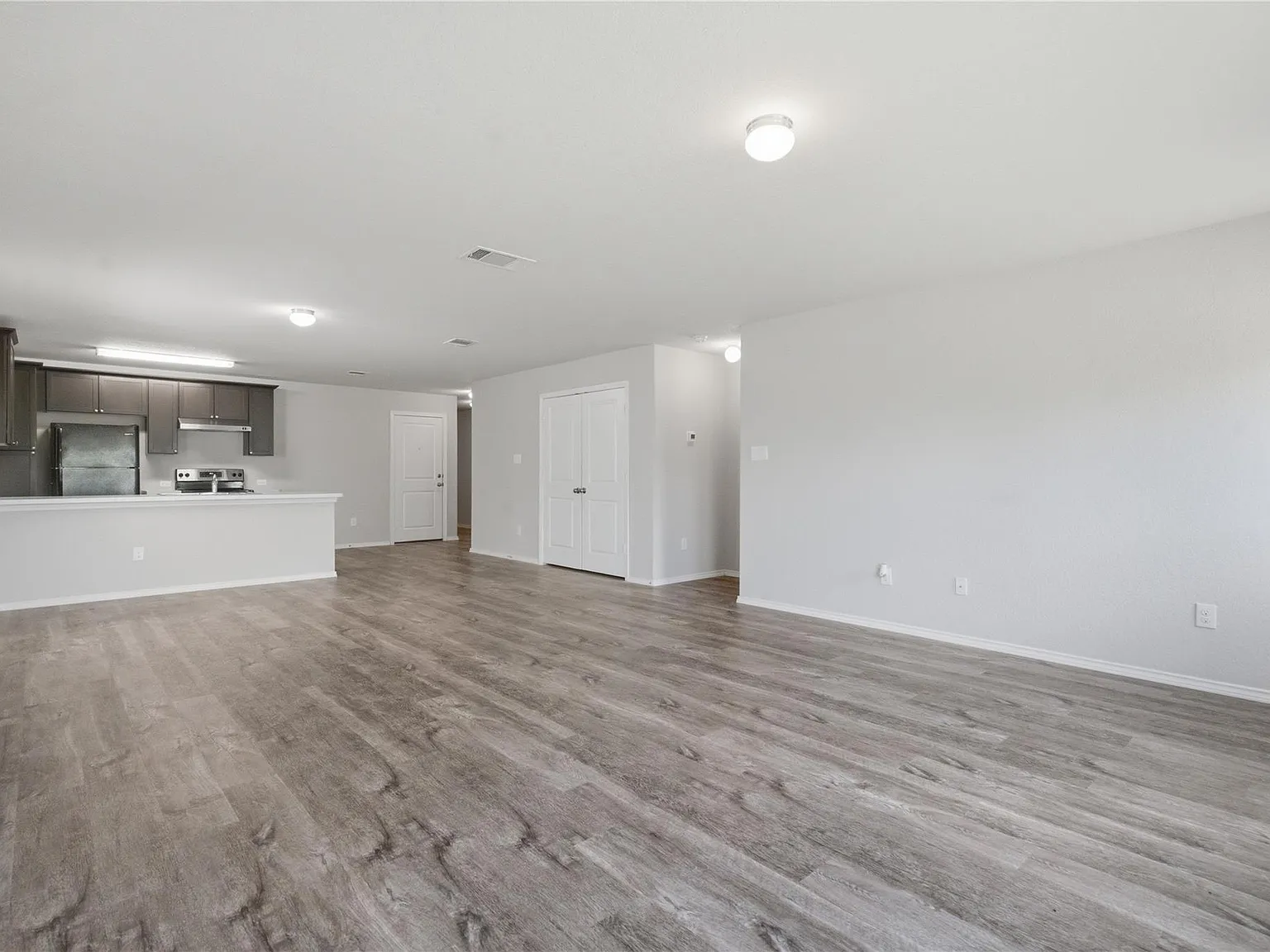 3 bed, 2.0 bath, 1464 sqft, $1,495 — Photo 4