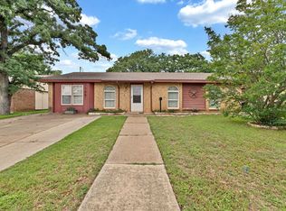 1125 Hillwood Dr, Lewisville, TX 75067