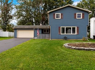 8195 Laurie Ln, Liverpool, NY 13090