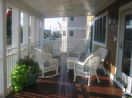 3rd image of 14 Basin St
