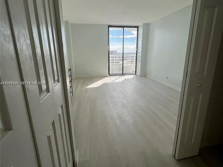 3300 NE 192nd St #5 — Photo 10