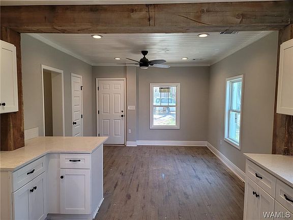 2nd image of 624 19th St