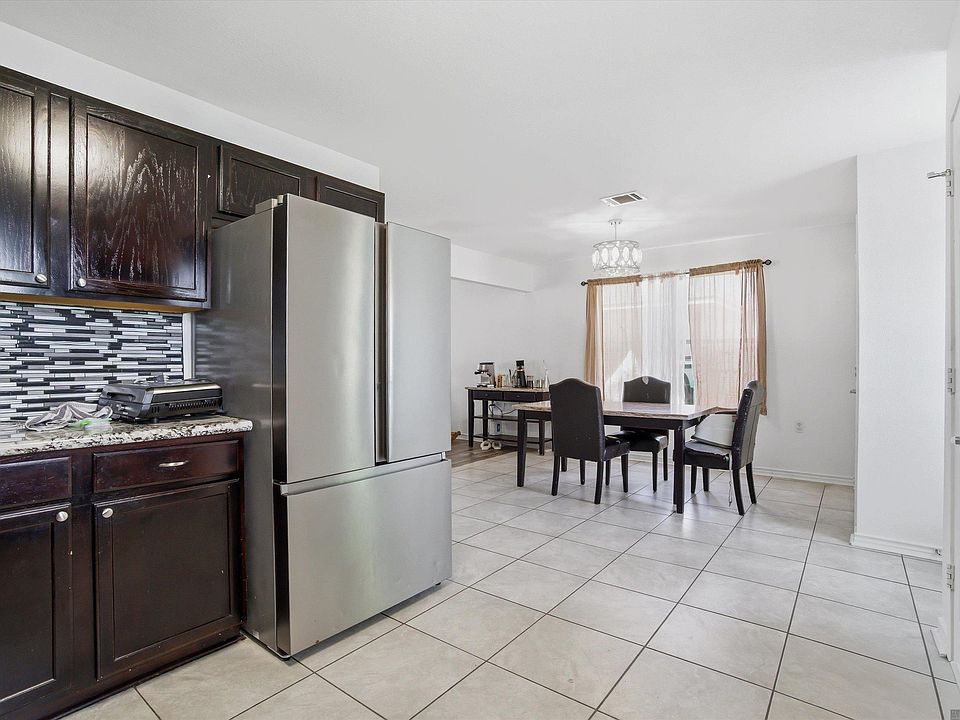 1st image of 23949 S Park Ln