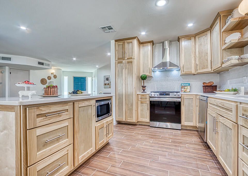1st image of 8813 Moye Dr