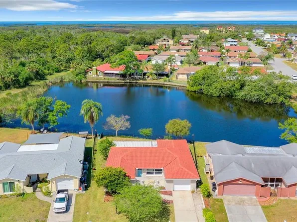 6028 Westport Dr, Port Richey, FL 34668